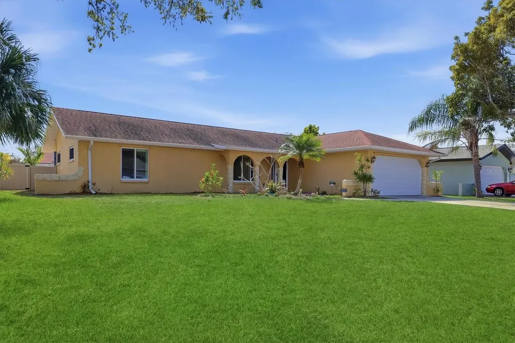6007 9th Avenue W Bradenton FL 34209