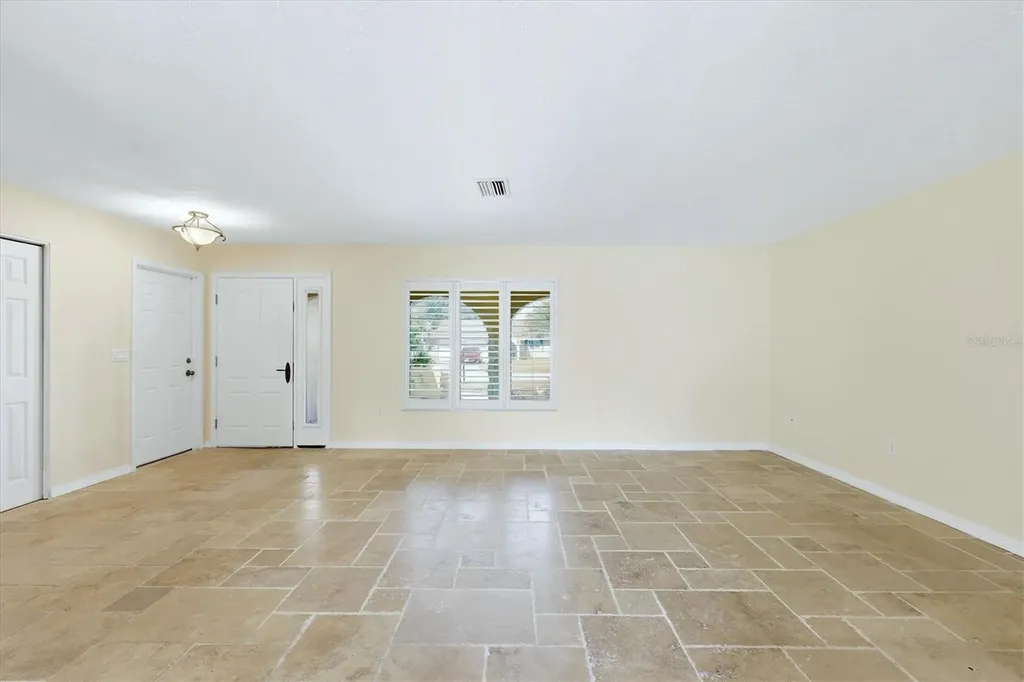 6007 9th Avenue W Bradenton FL 34209