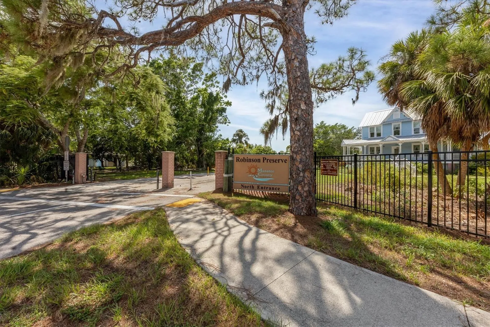 6007 9th Avenue W Bradenton FL 34209