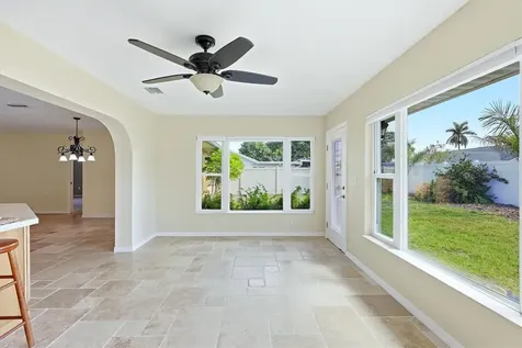6007 9th Avenue W Bradenton FL 34209