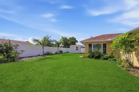 6007 9th Avenue W Bradenton FL 34209