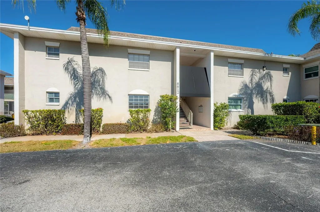 8812 Bay Pointe Drive Tampa FL 33615