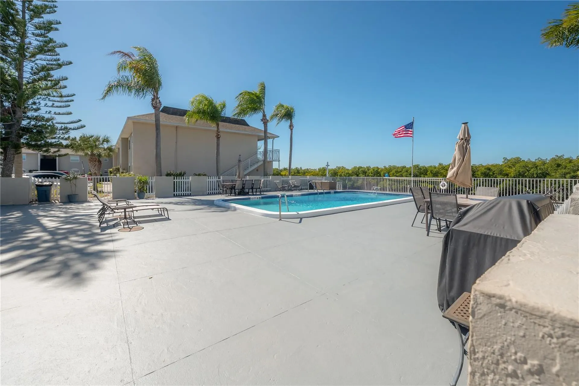 8812 Bay Pointe Drive Tampa FL 33615