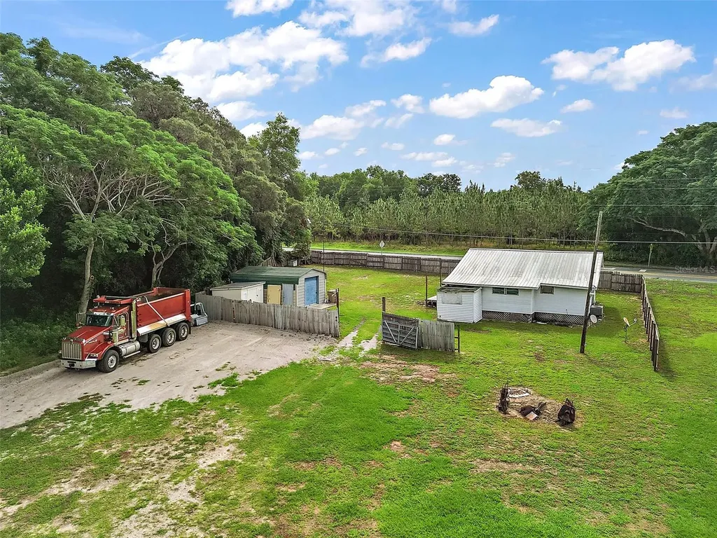 25031 County Road 42 Paisley FL 32767