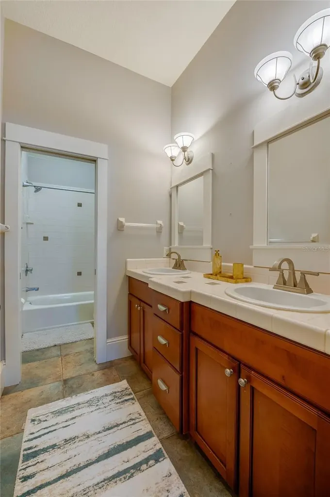 2 Hickory Lane Daytona Beach FL 32118