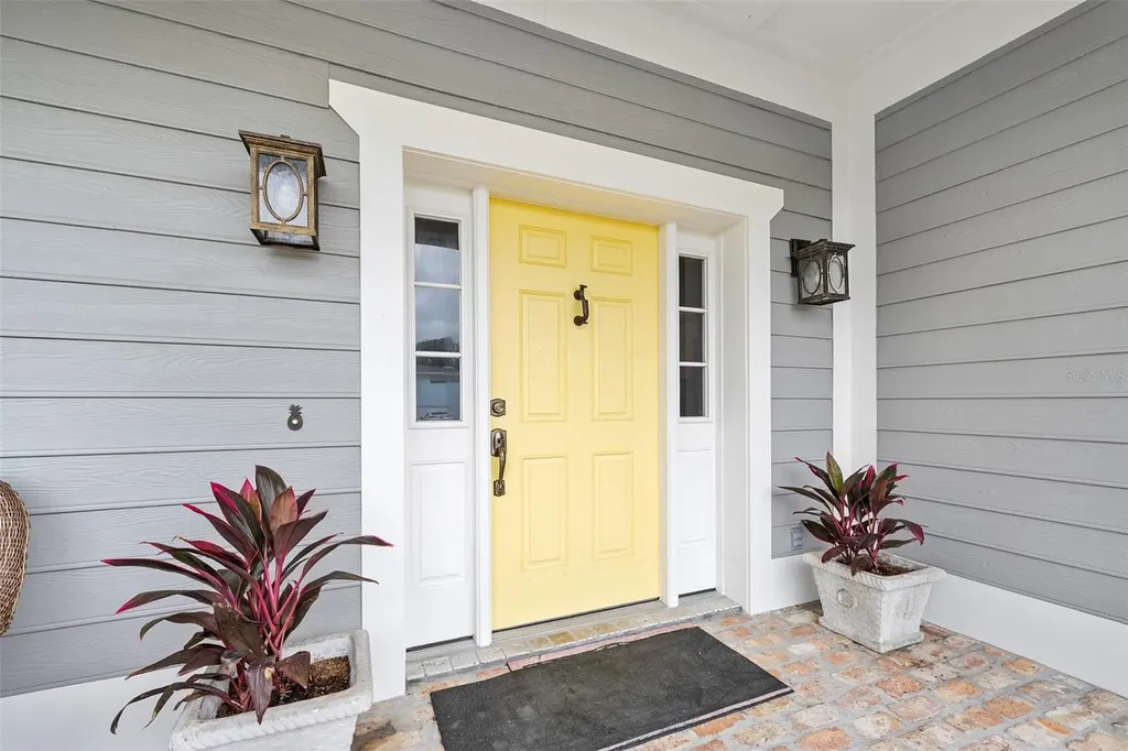 2 Hickory Lane Daytona Beach FL 32118