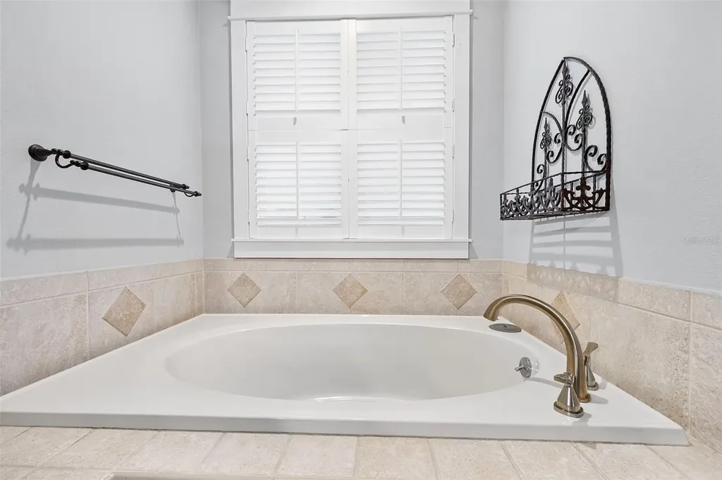 2 Hickory Lane Daytona Beach FL 32118