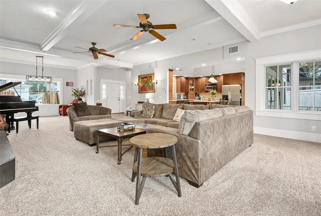 2 Hickory Lane Daytona Beach FL 32118