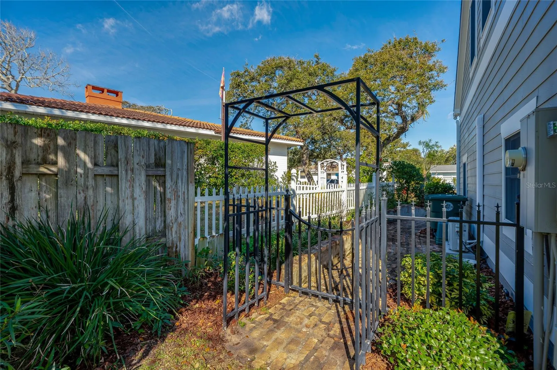 2 Hickory Lane Daytona Beach FL 32118