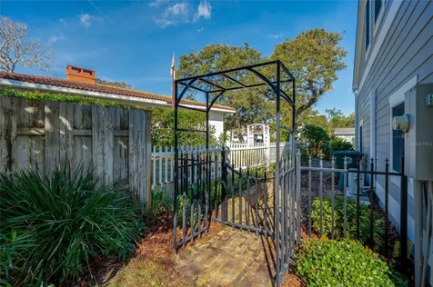 2 Hickory Lane Daytona Beach FL 32118