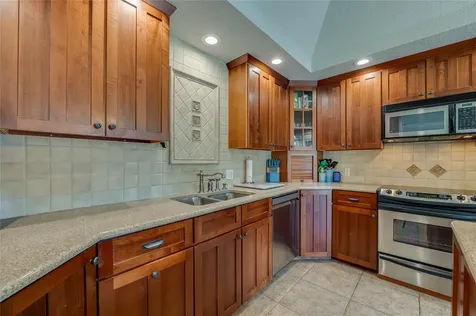 2 Hickory Lane Daytona Beach FL 32118