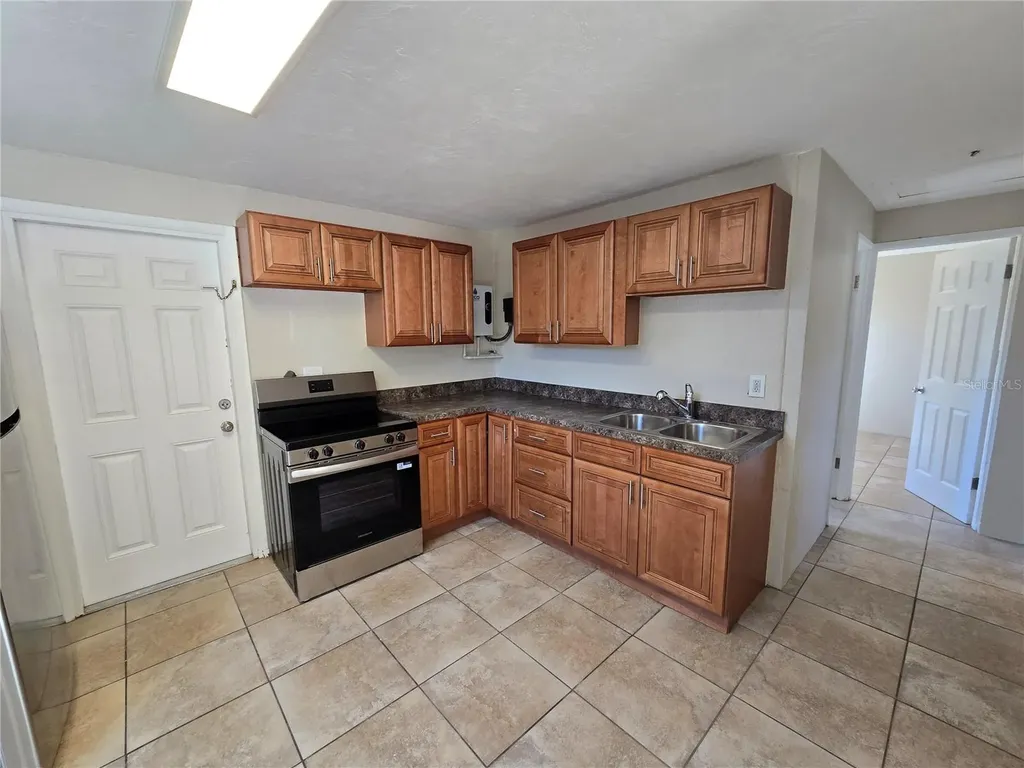 554 Spruce Street Daytona Beach FL 32114