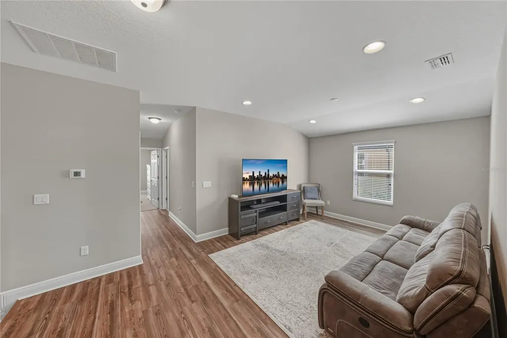 2527 Stapleford Place Wesley Chapel FL 33543