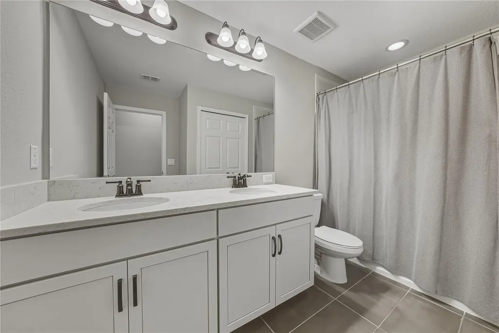 2527 Stapleford Place Wesley Chapel FL 33543