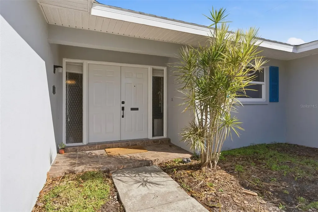 7891 1st Street NE St Petersburg FL 33702