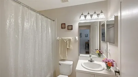 4655 Tower Hill Lane Sarasota FL 34238