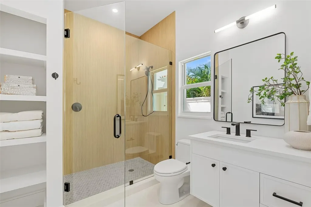 1834 Bougainvillea Street Sarasota FL 34239