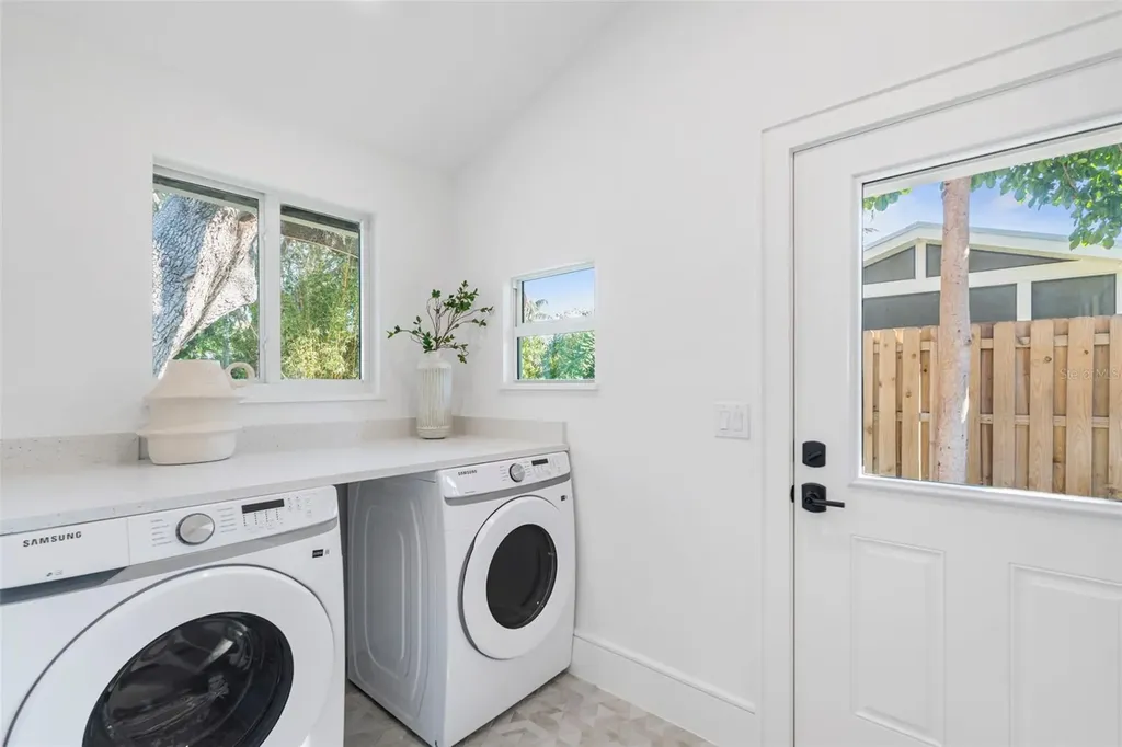 1834 Bougainvillea Street Sarasota FL 34239