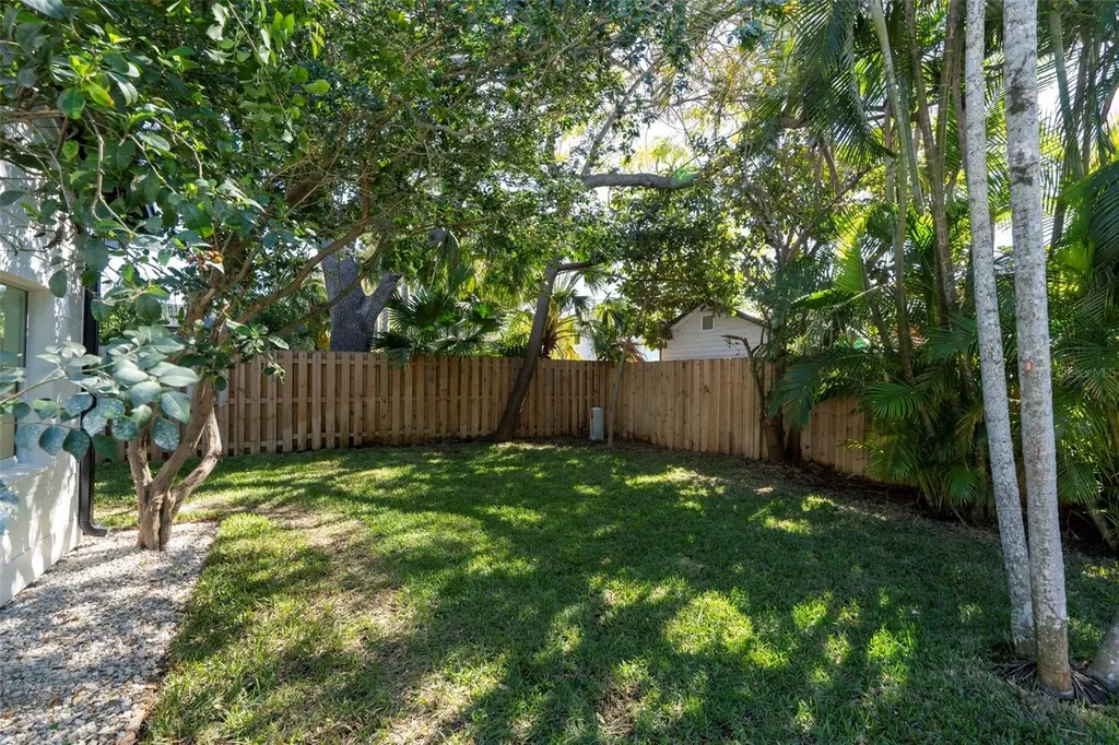 1834 Bougainvillea Street Sarasota FL 34239