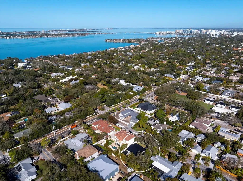 1834 Bougainvillea Street Sarasota FL 34239