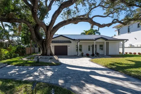 1834 Bougainvillea Street Sarasota FL 34239