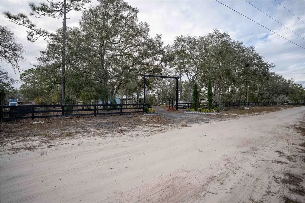 7670 NE 97th Court Bronson FL 32621