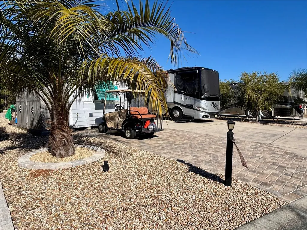 10273 NE 28th Loop Silver Springs FL 34488