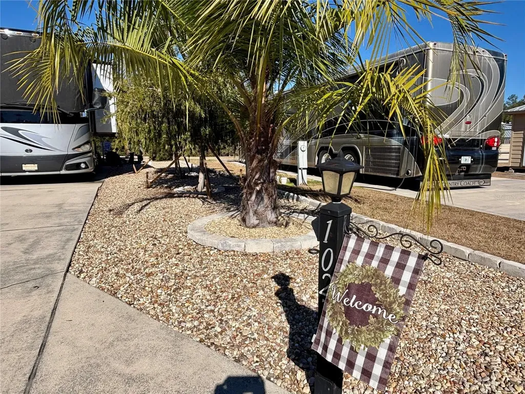 10273 NE 28th Loop Silver Springs FL 34488