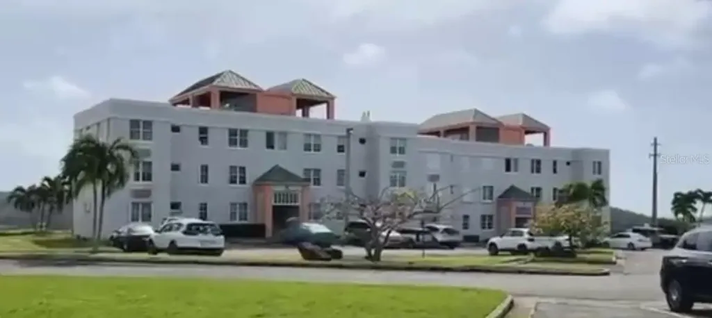 203 Cond. La Loma Avenue Valero Fajardo PR 00738