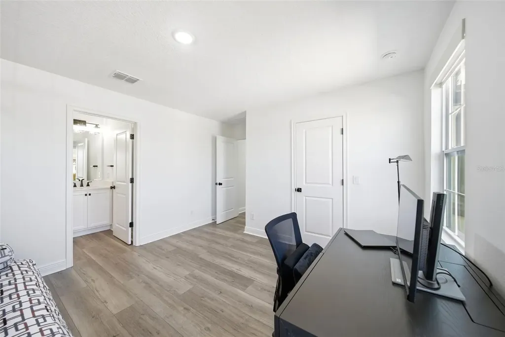 9211 Waverly Walk Drive Orlando FL 32817