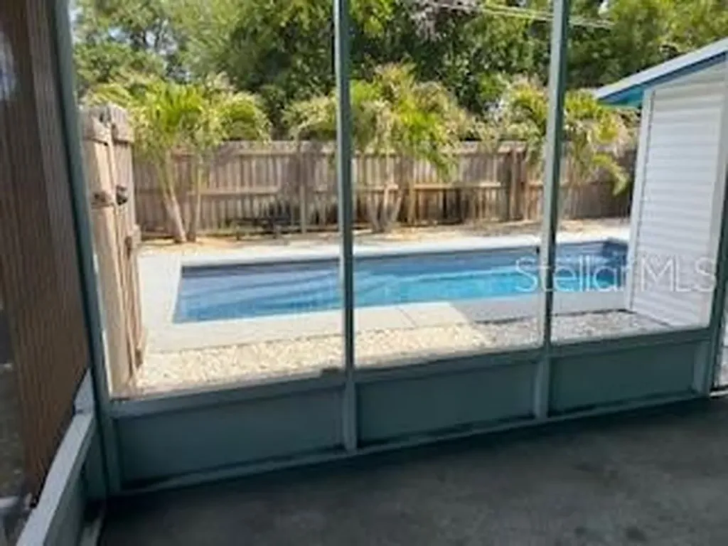 5325 11th Avenue S Gulfport FL 33707