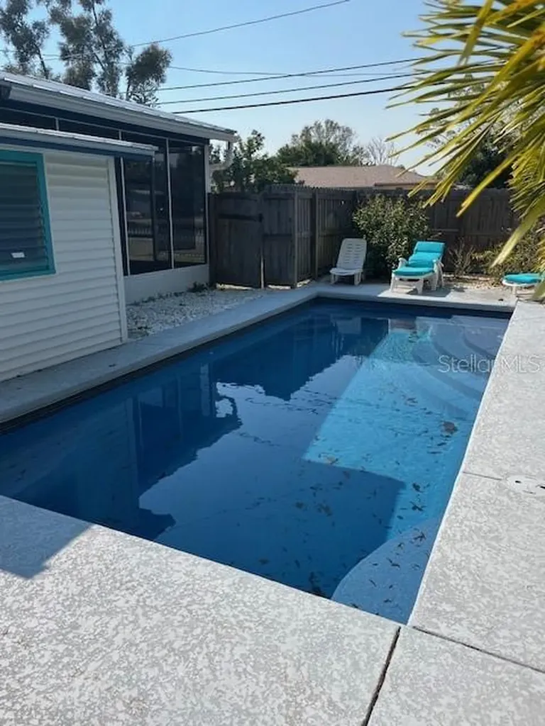 5325 11th Avenue S Gulfport FL 33707
