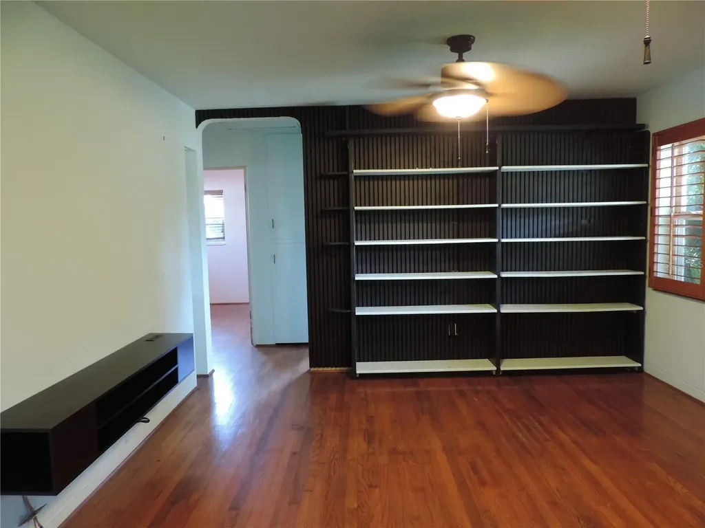 5325 11th Avenue S Gulfport FL 33707