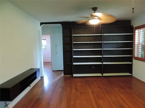 5325 11th Avenue S Gulfport FL 33707