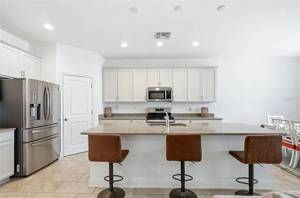 109 Azul Drive Seffner FL 33584