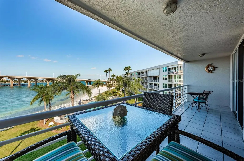 5901 Bahia Del Mar Circle St Petersburg FL 33715