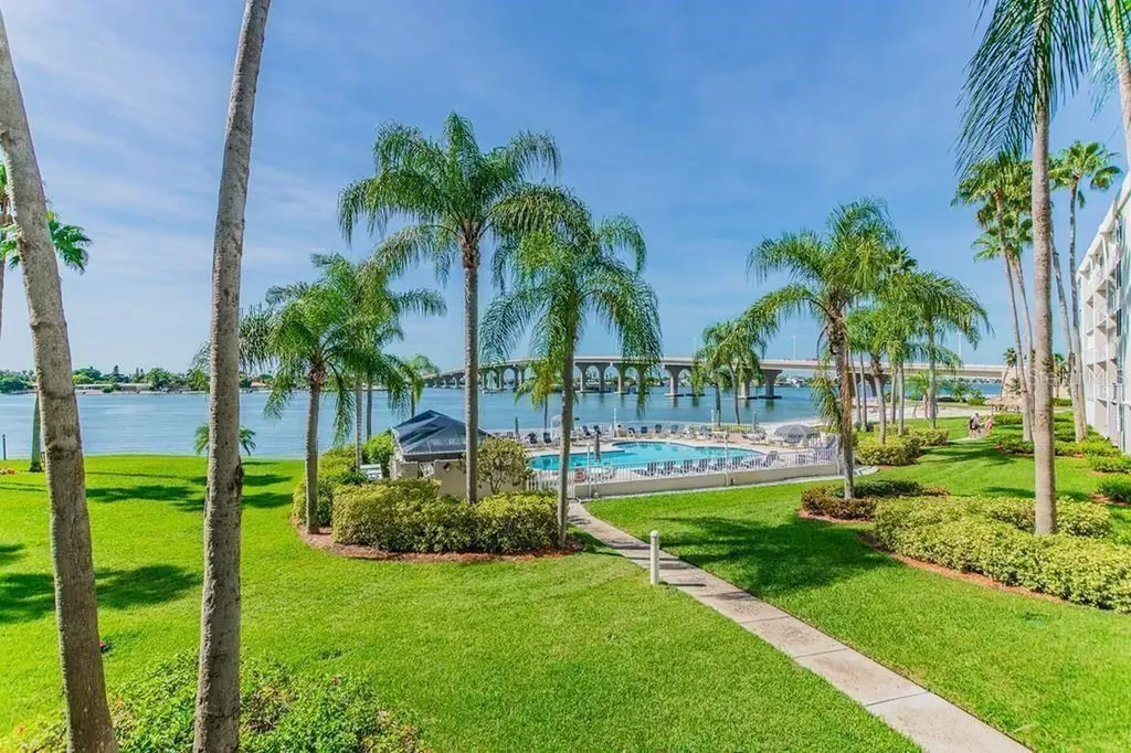 5901 Bahia Del Mar Circle St Petersburg FL 33715