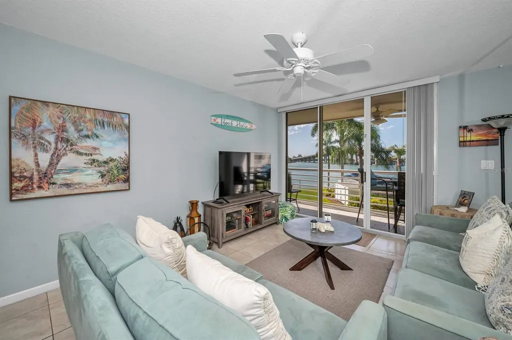 5901 Bahia Del Mar Circle St Petersburg FL 33715