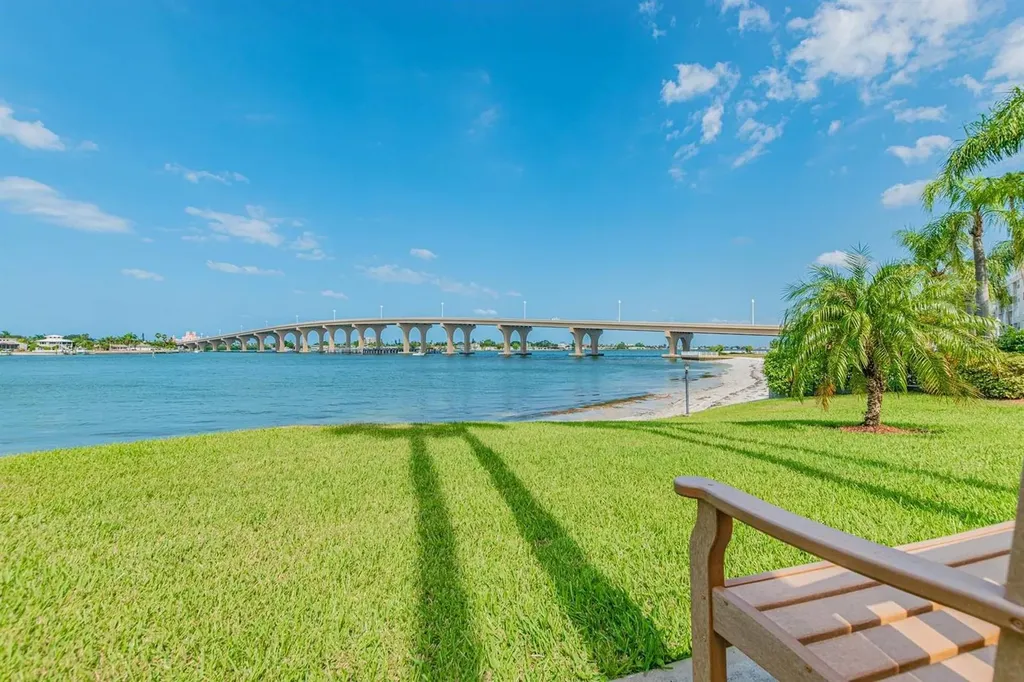 5901 Bahia Del Mar Circle St Petersburg FL 33715