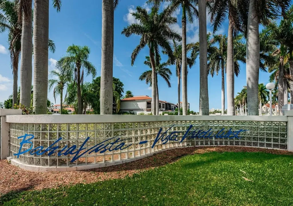 5901 Bahia Del Mar Circle St Petersburg FL 33715