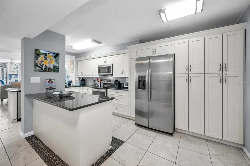 5901 Bahia Del Mar Circle St Petersburg FL 33715