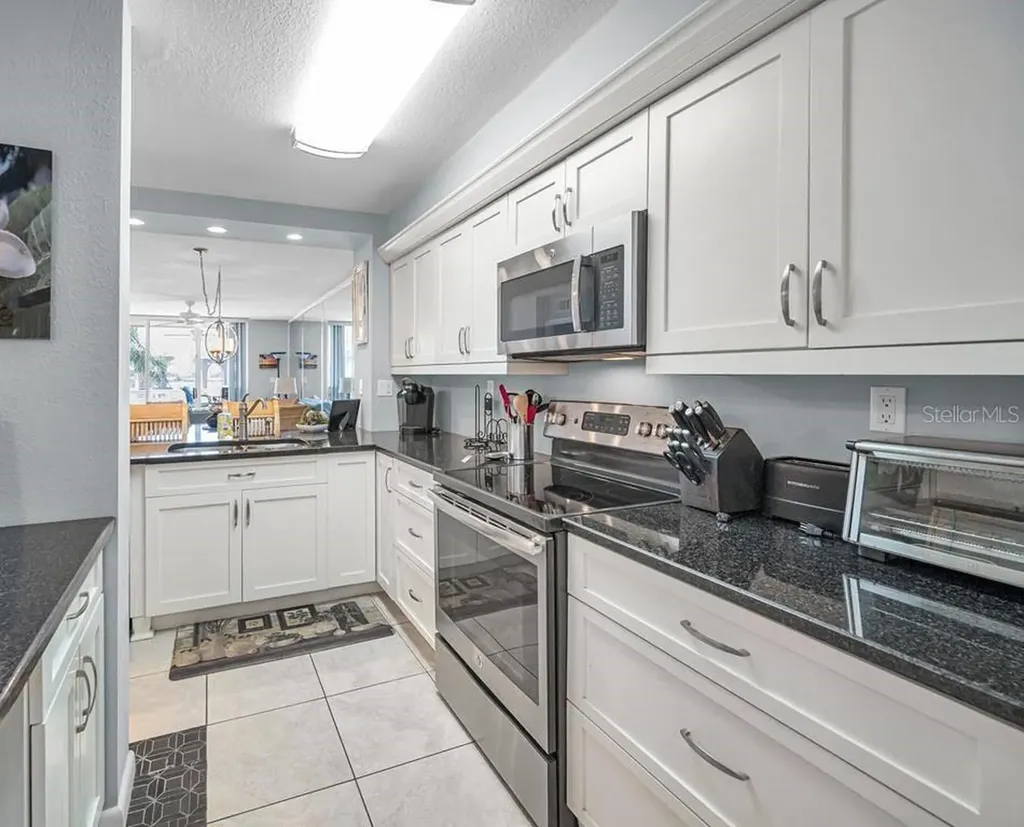 5901 Bahia Del Mar Circle St Petersburg FL 33715