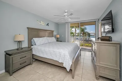 5901 Bahia Del Mar Circle St Petersburg FL 33715