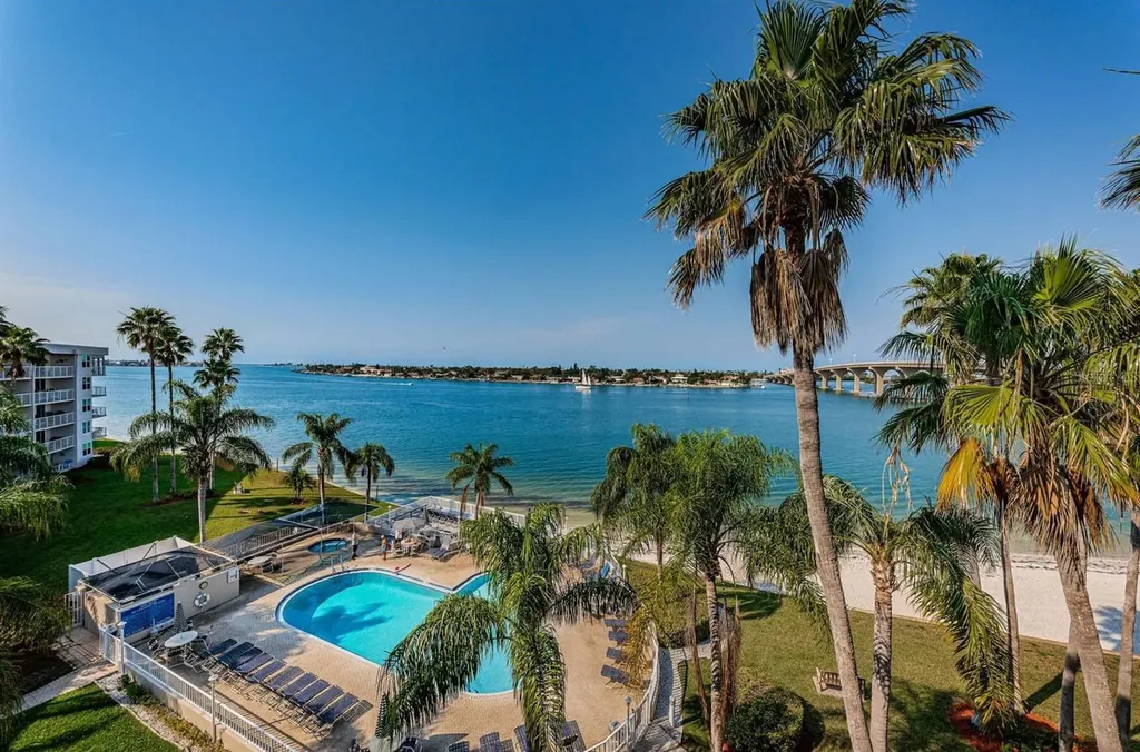 5801 Bahia Del Mar Circle St Petersburg FL 33715