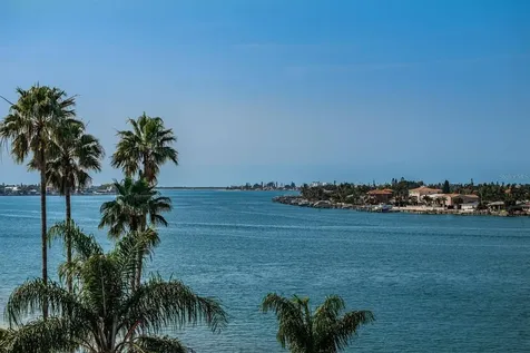 5801 Bahia Del Mar Circle St Petersburg FL 33715