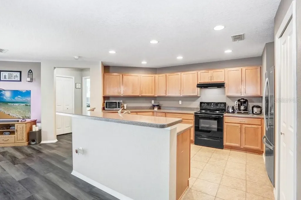 7629 Tangle Rush Drive Gibsonton FL 33534