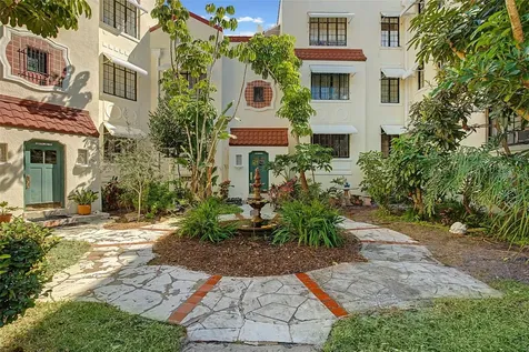 210 N 17th Street W Bradenton FL 34205