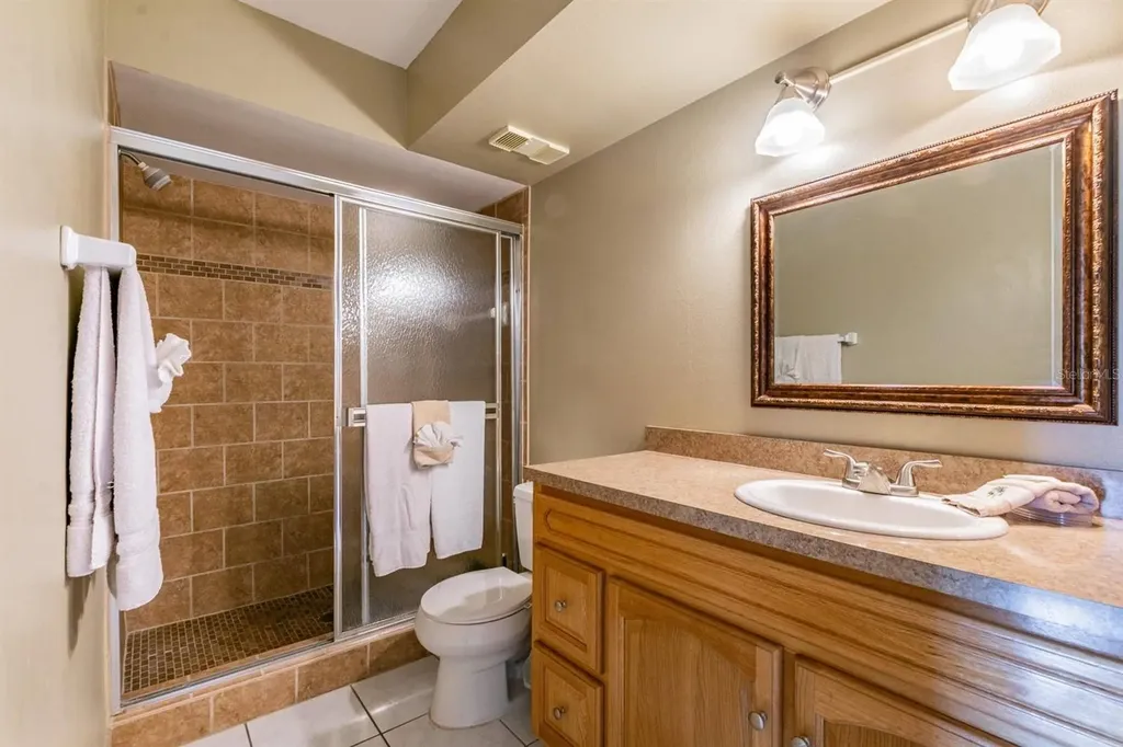 5701 Bahia Del Mar Circle St Petersburg FL 33715