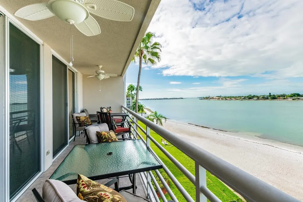 5701 Bahia Del Mar Circle St Petersburg FL 33715