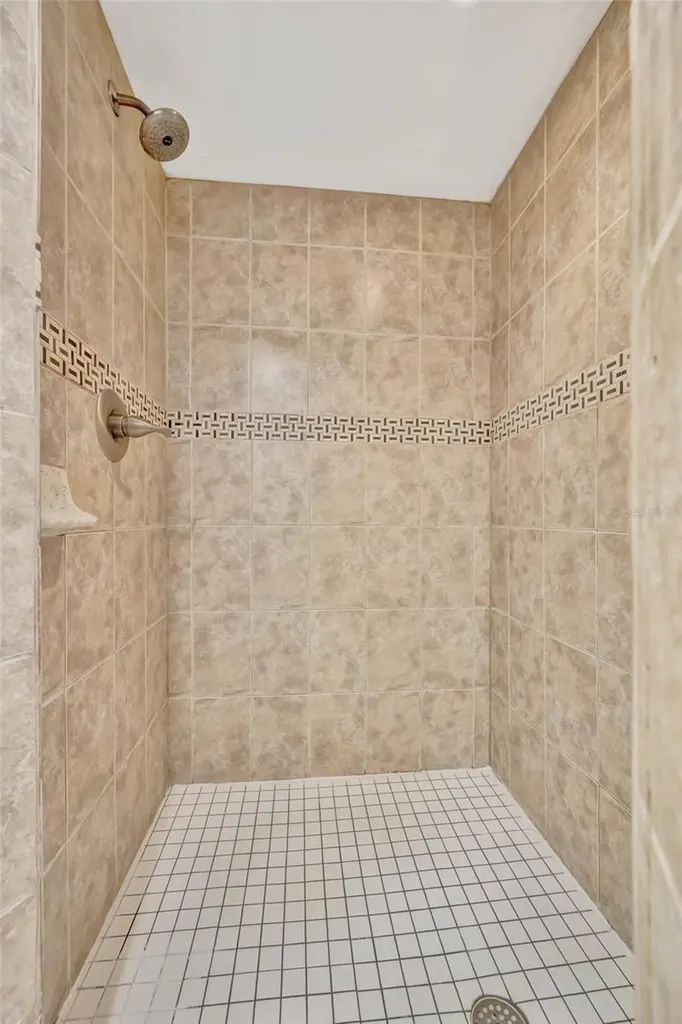 6426 Colonial Drive Sarasota FL 34231